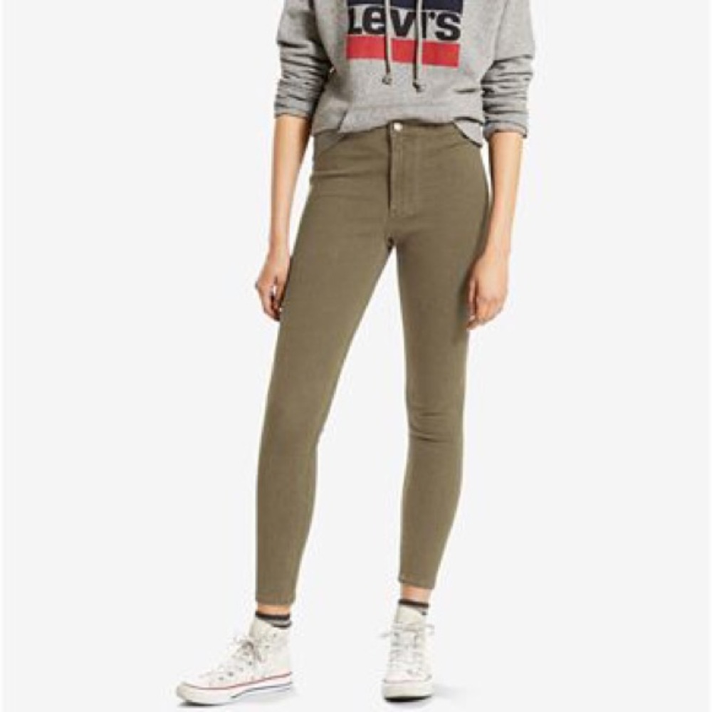 Levi’s Runaround Super Skinny Jeans